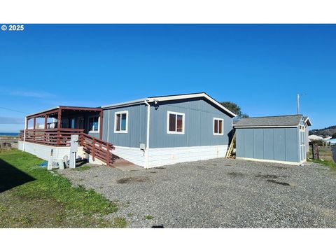 94120 STRAHAN ST 3 Gold Beach OR 97444