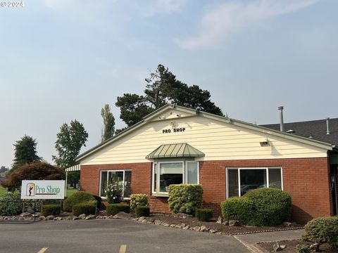 A home in Woodburn