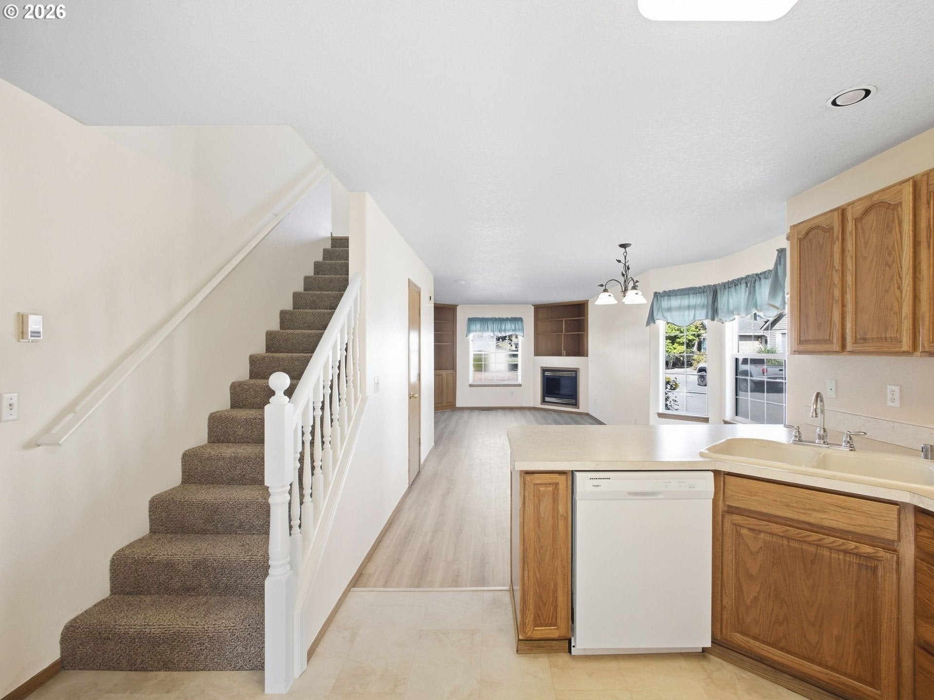 5300 NE 84TH LOOP