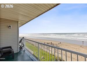 171 SW HIGHWAY 101 207