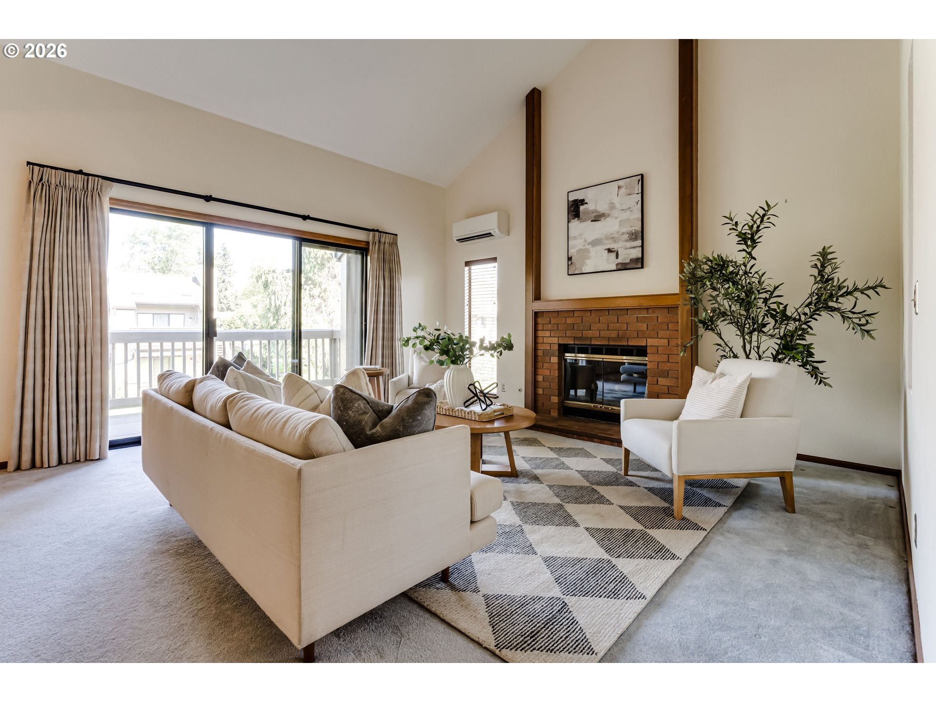 2185 LAKE ISLE CT