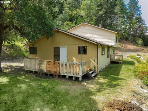 A home in Roseburg