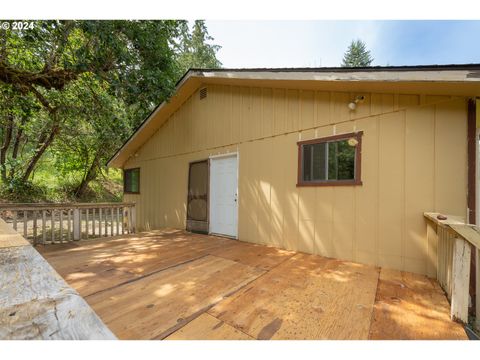 A home in Roseburg