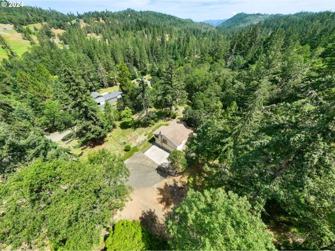 A home in Roseburg