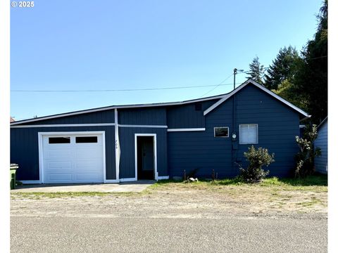 705 PARK AVE Lakeside OR 97449