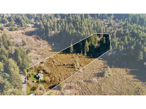 A home in Coos Bay