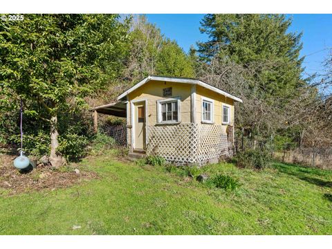 A home in Coos Bay