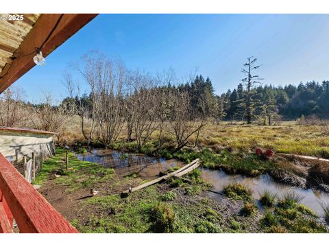 A home in Coos Bay