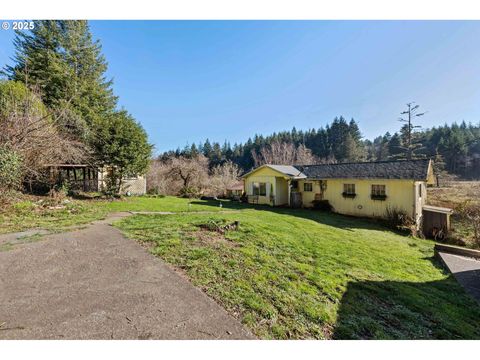 A home in Coos Bay