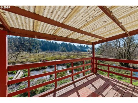 A home in Coos Bay