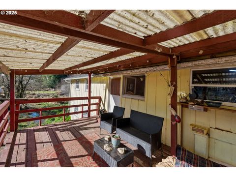 A home in Coos Bay