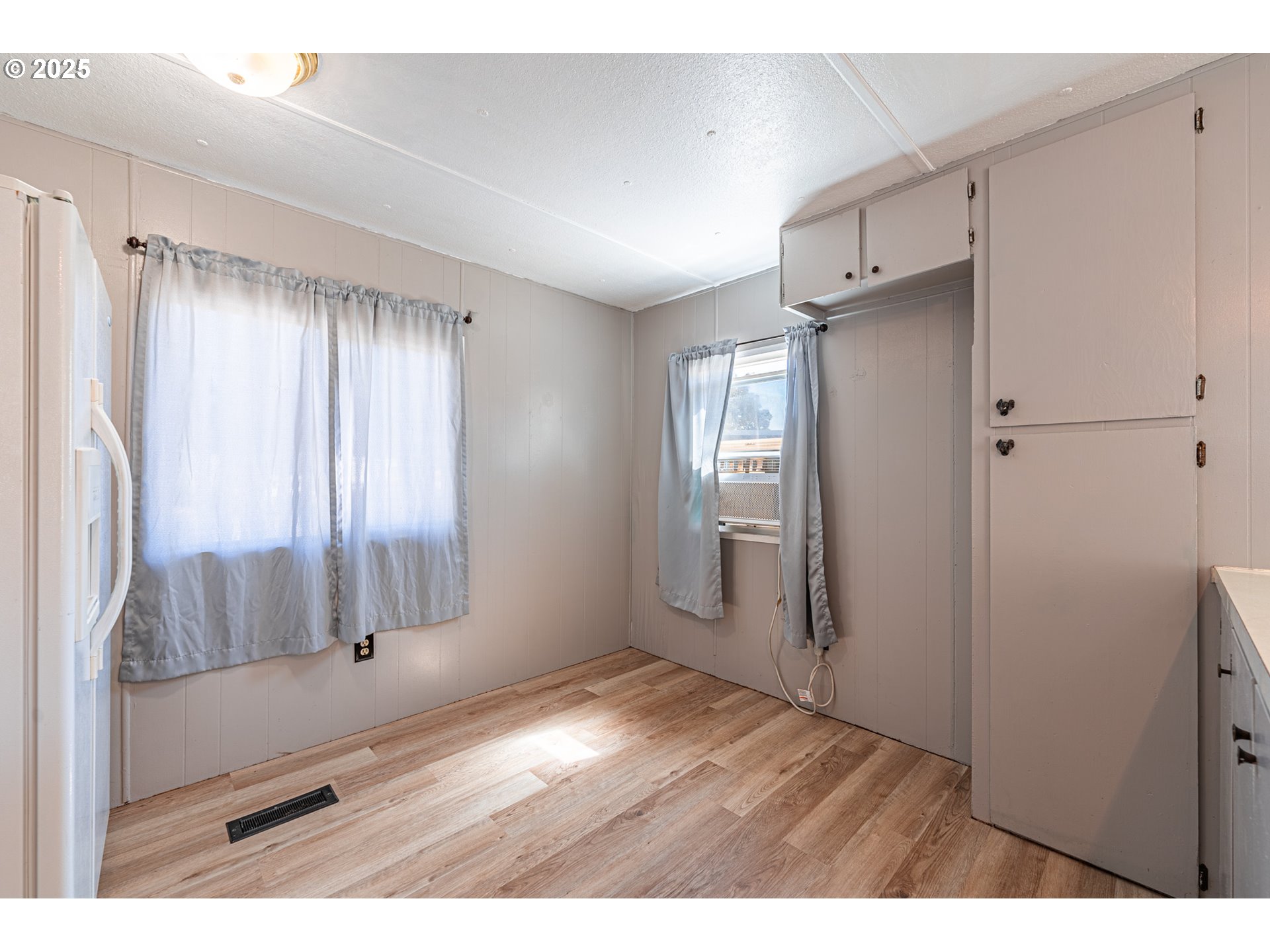 34956 SEAVEY LOOP RD 11