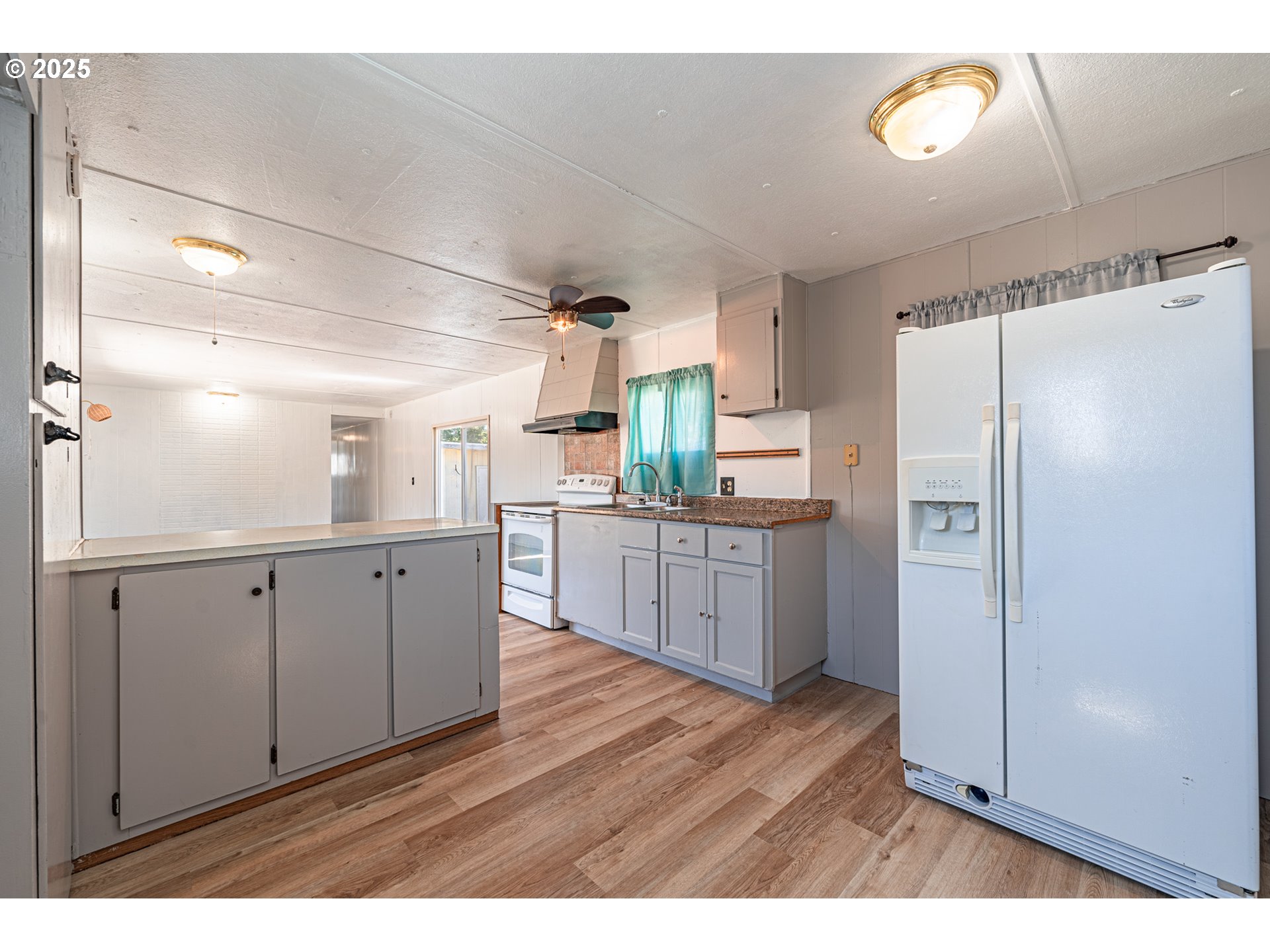 34956 SEAVEY LOOP RD 11