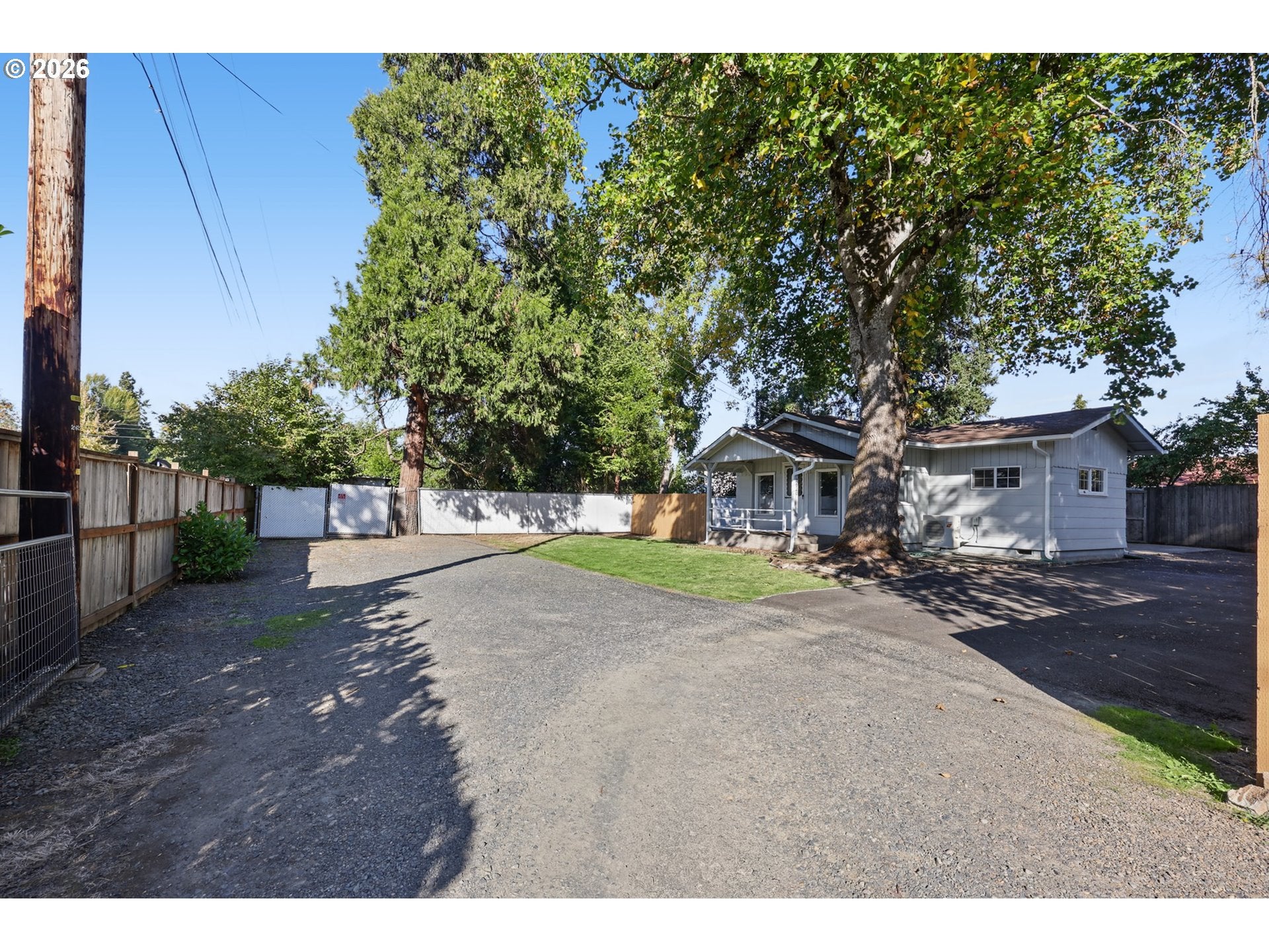2620 G ST 2