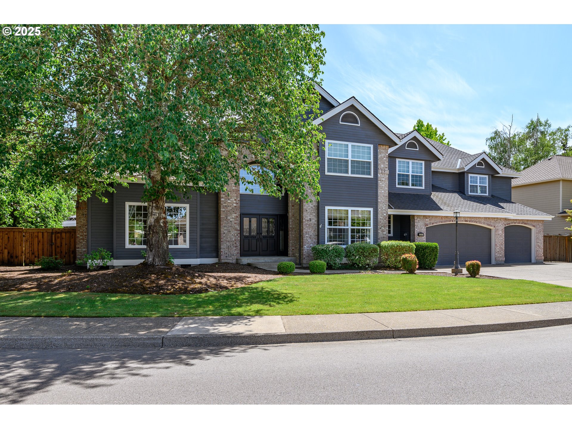 2351 NW PINEHURST DR
