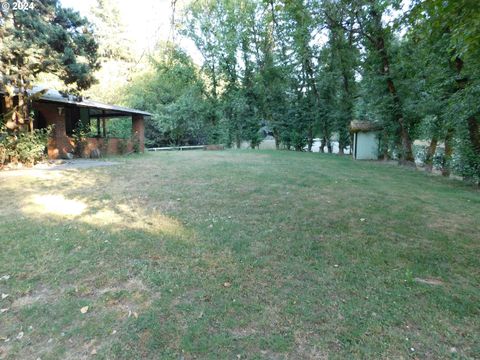 A home in Broadbent