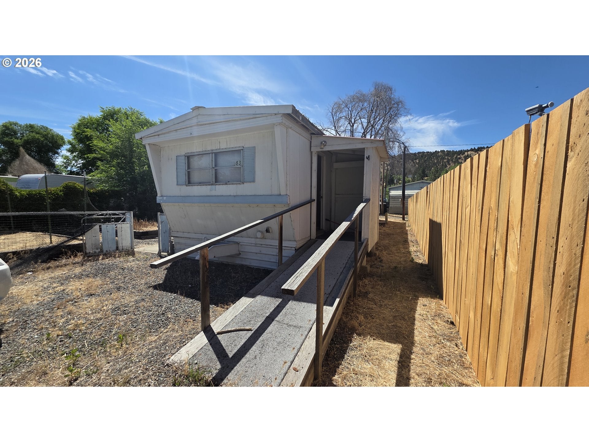 677 W Main ST 83