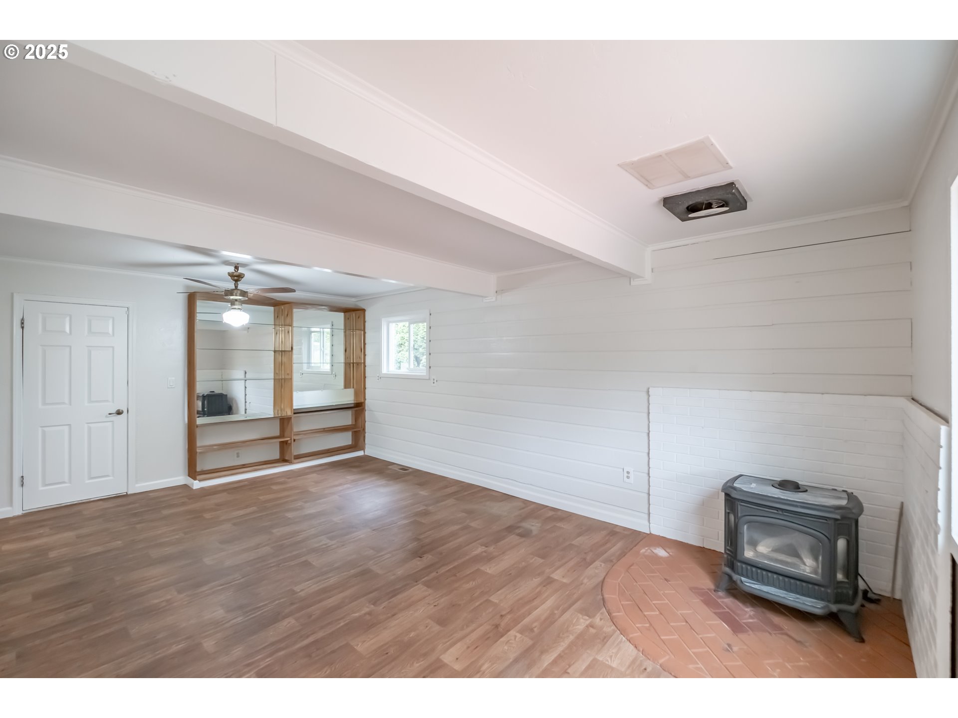 Keizer, Oregon 97303, United States, 3 Bedrooms Bedrooms, ,2 BathroomsBathrooms,Residential,Active,220349