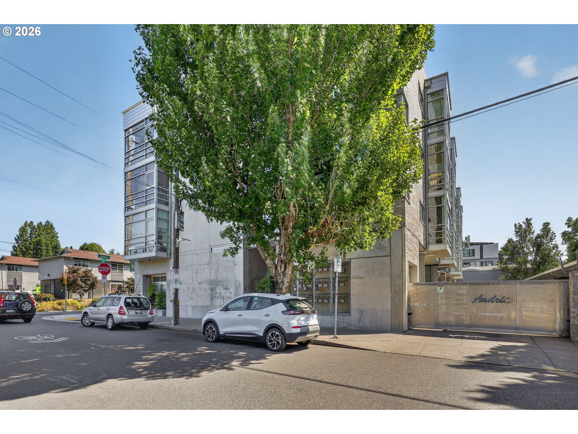 910 SE 42ND AVE 420