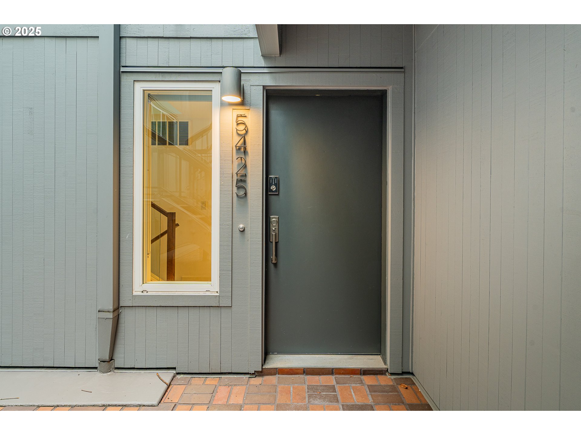 5425 SW VIEW POINT TER