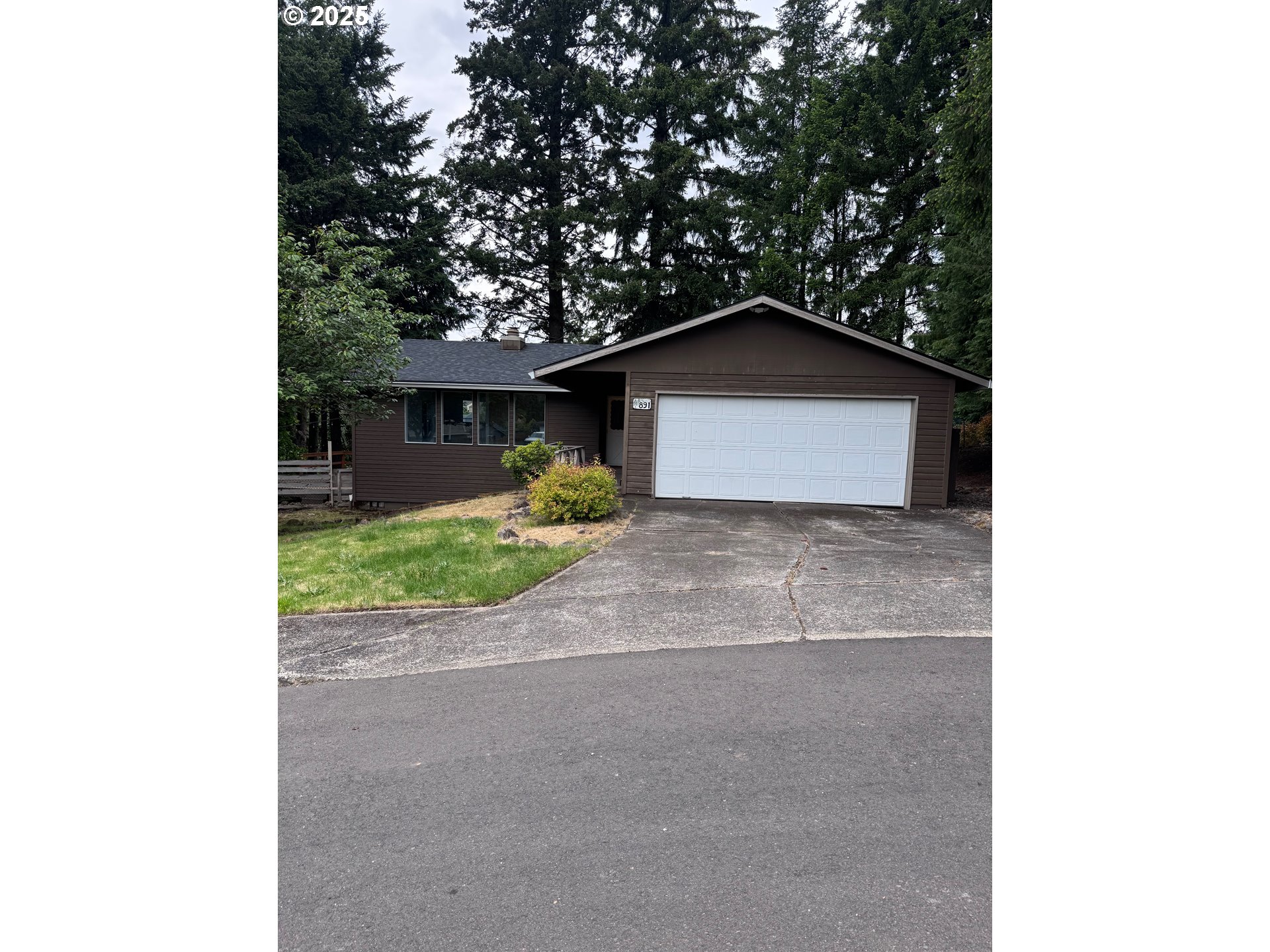 891 NE BUNYARD PL