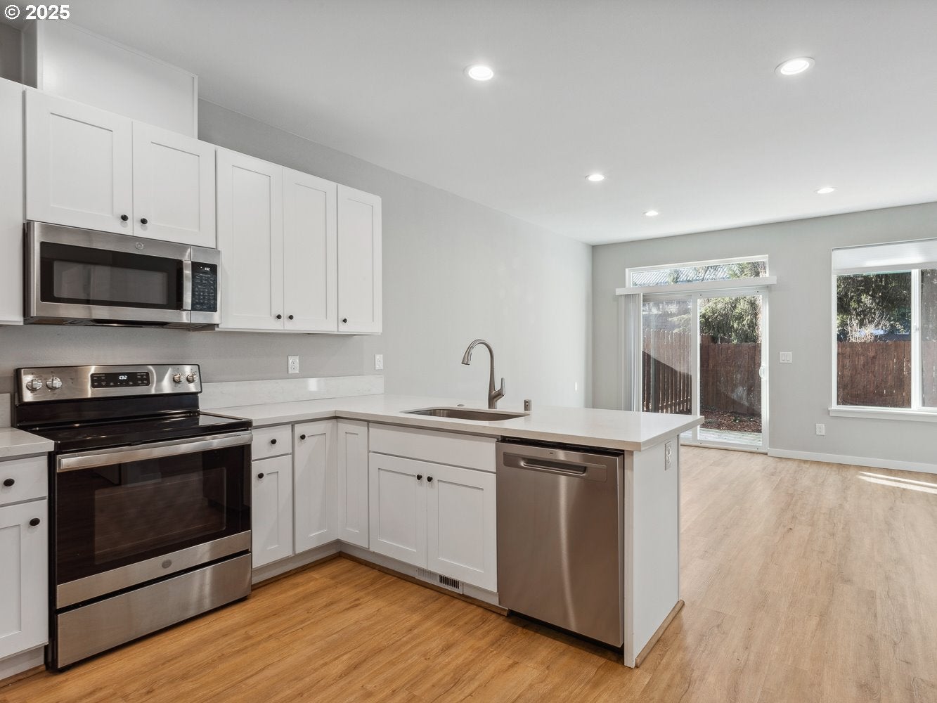 2421 NE 54TH ST