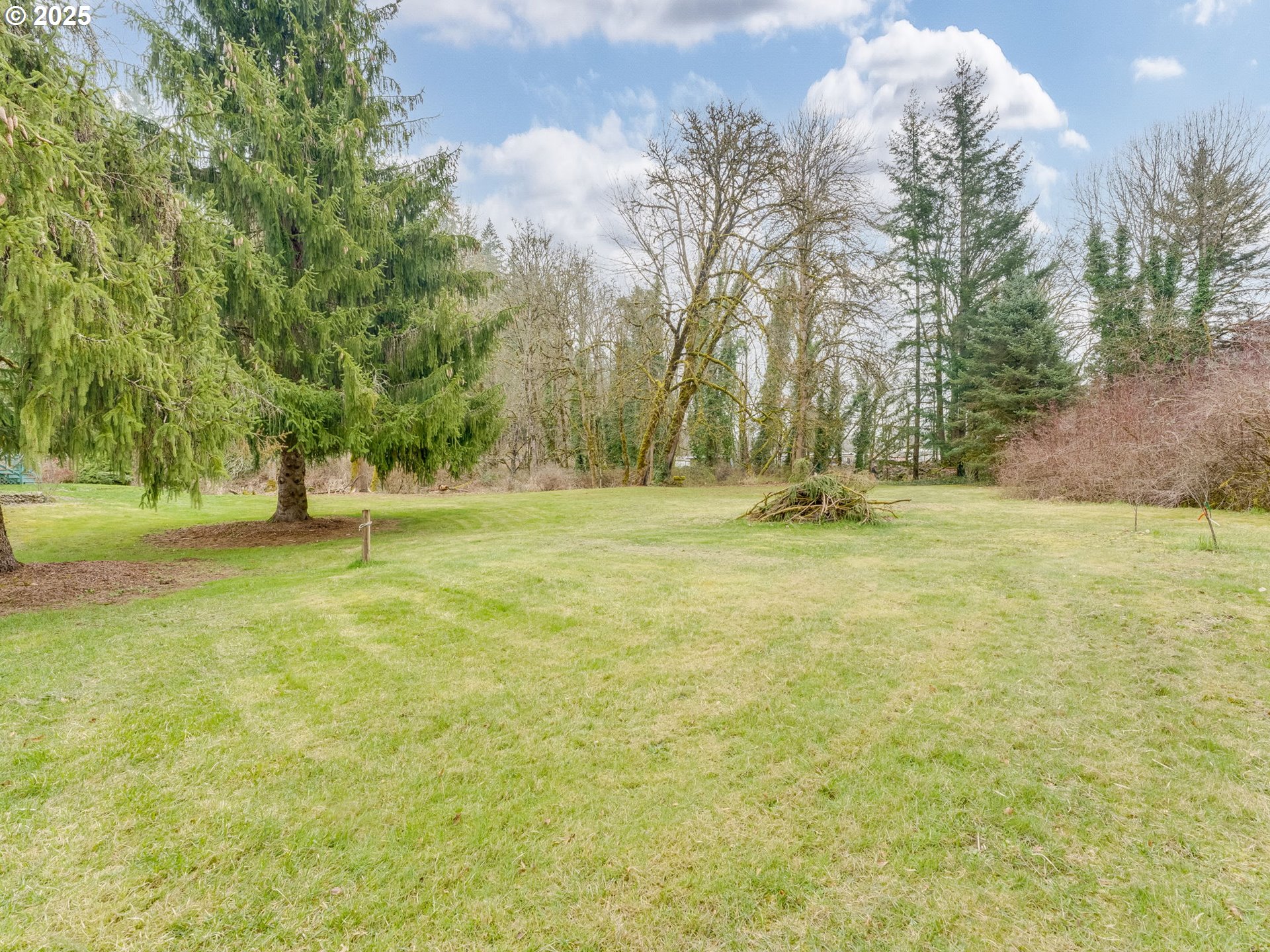 Scappoose, Oregon 97056, United States, 3 Bedrooms Bedrooms, ,2 BathroomsBathrooms,Residential,Pending,90129