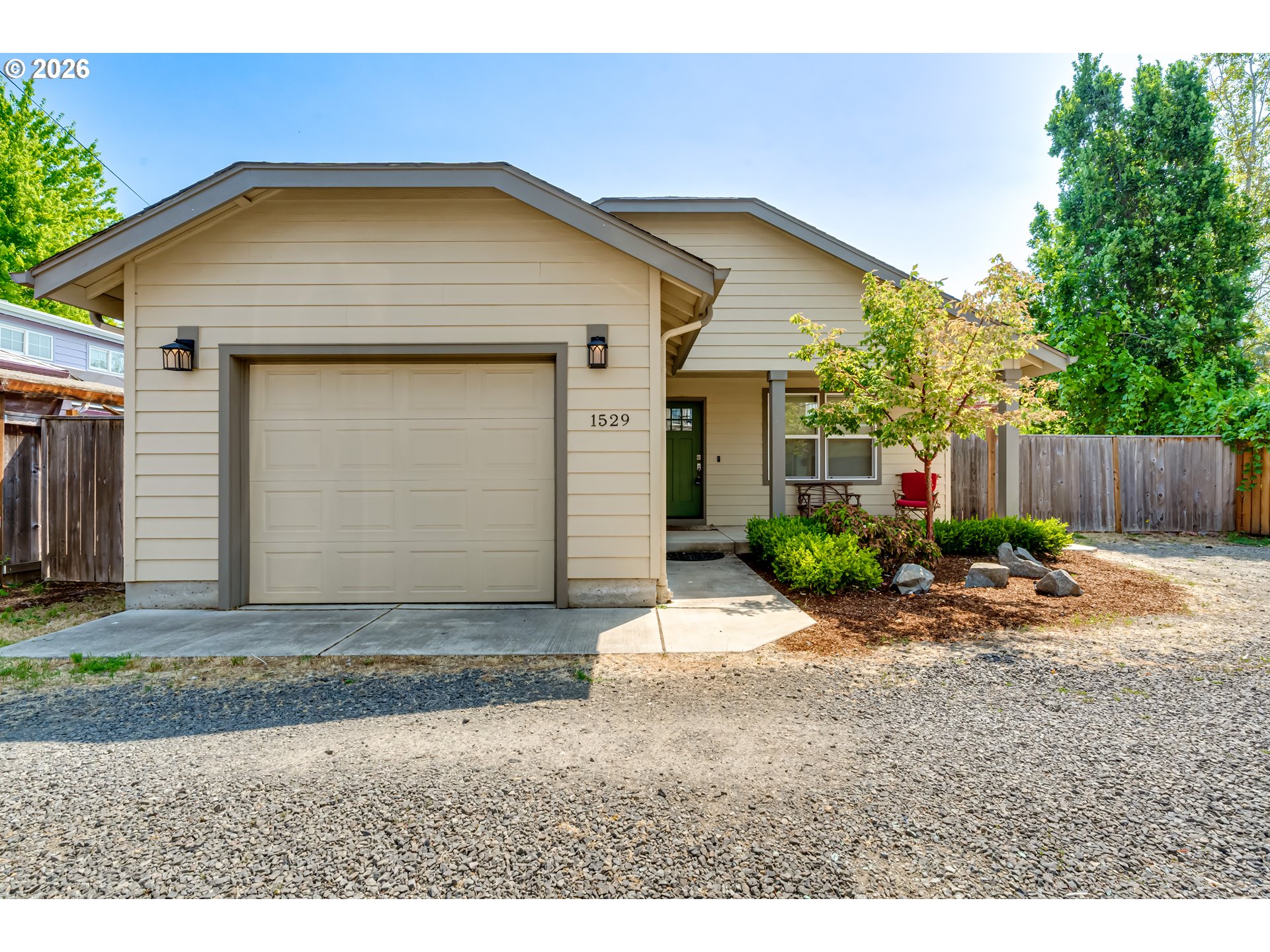 1529 CHARNELTON ALY