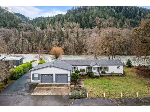 A home in Oakridge