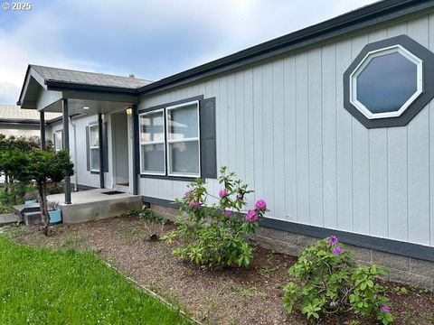 A home in Oakridge