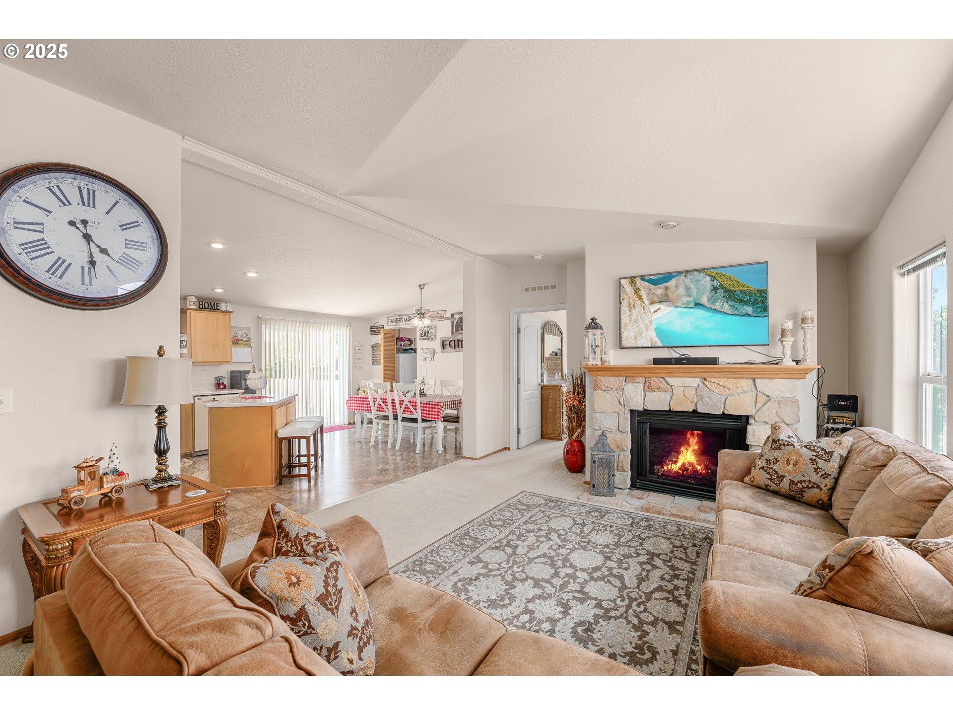 621 HIGHLAND VISTA LN