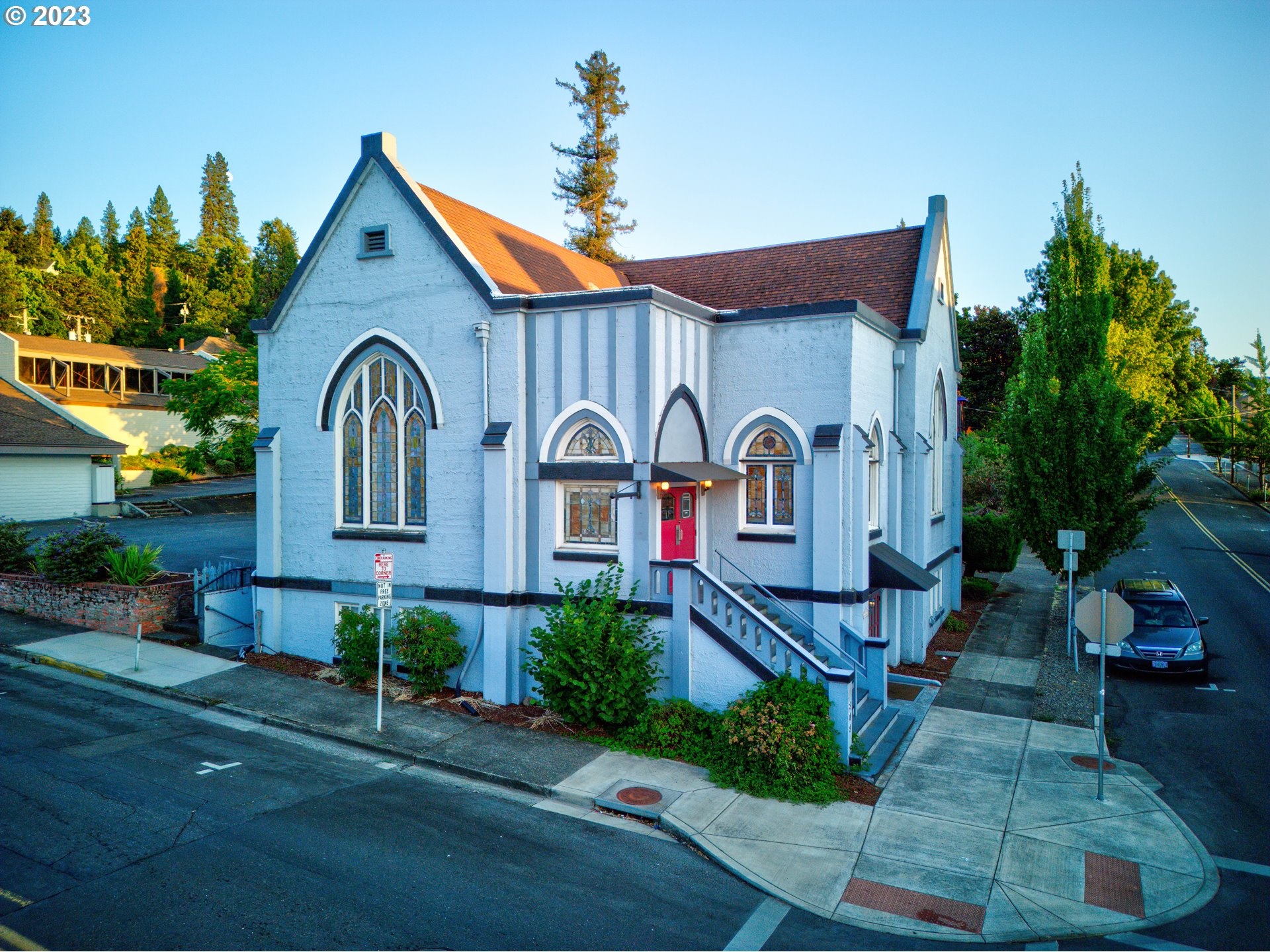 809 SE MAIN ST