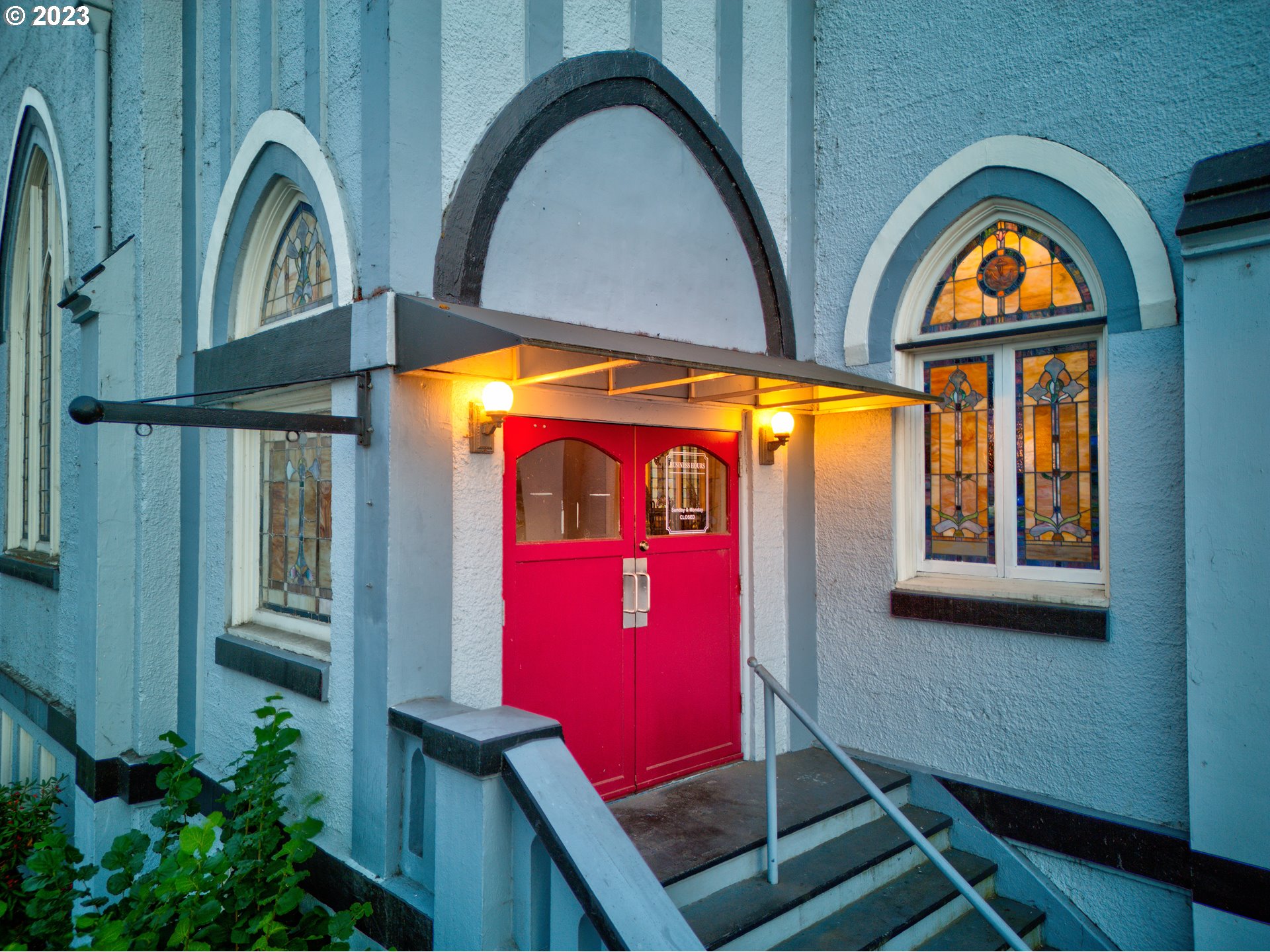 809 SE MAIN ST