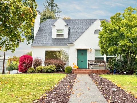 342 W CHAPMAN AVE Roseburg OR 97470