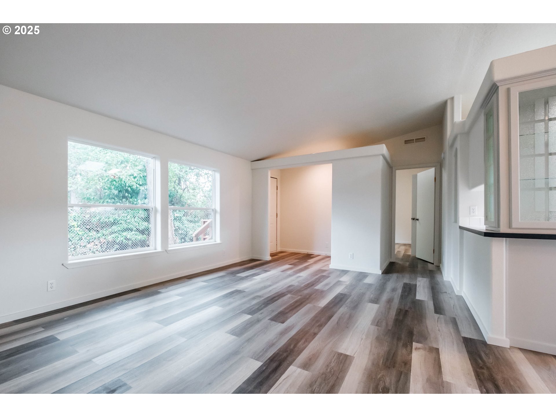 Woodburn, Oregon 97071, United States, 3 Bedrooms Bedrooms, ,2 BathroomsBathrooms,Residential,Active,164460