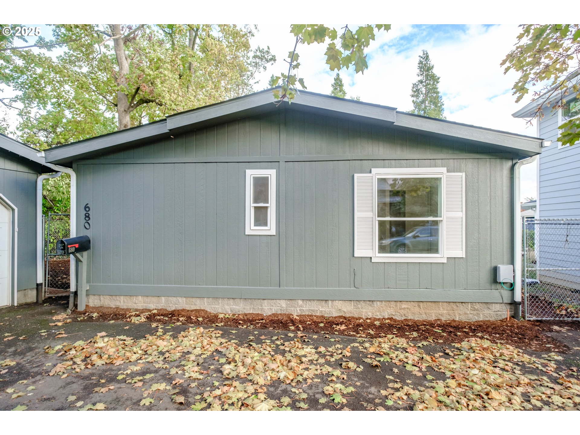 Woodburn, Oregon 97071, United States, 3 Bedrooms Bedrooms, ,2 BathroomsBathrooms,Residential,Active,164460
