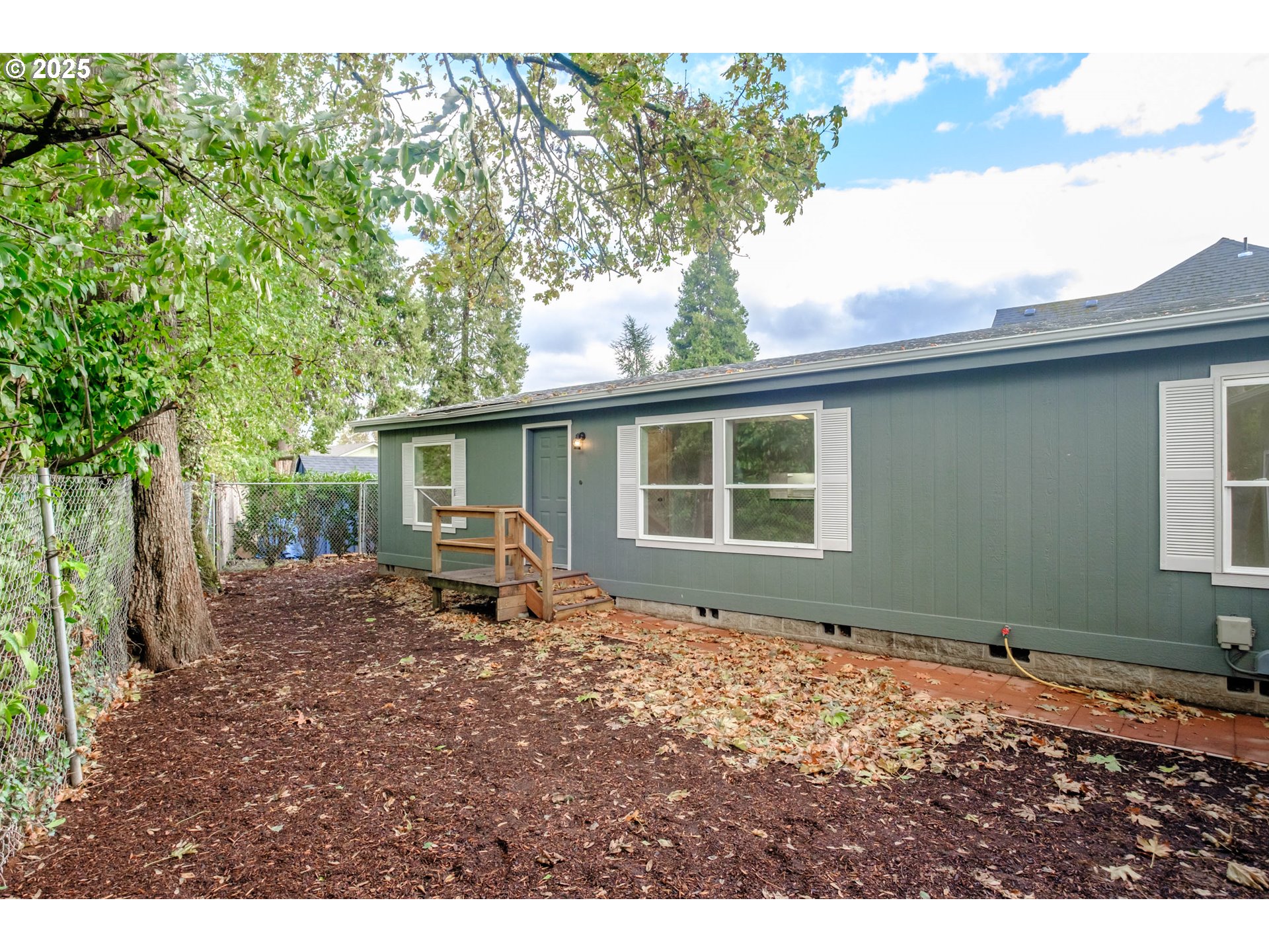 Woodburn, Oregon 97071, United States, 3 Bedrooms Bedrooms, ,2 BathroomsBathrooms,Residential,Active,164460