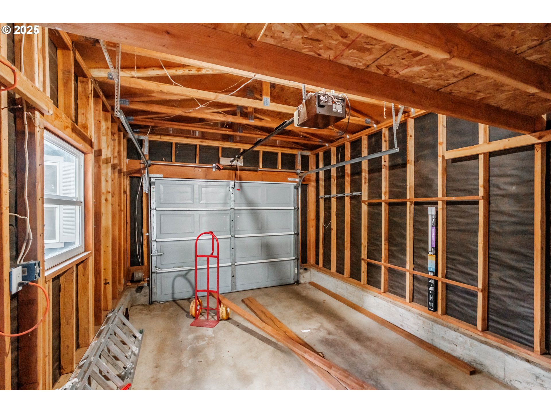 Woodburn, Oregon 97071, United States, 3 Bedrooms Bedrooms, ,2 BathroomsBathrooms,Residential,Active,164460