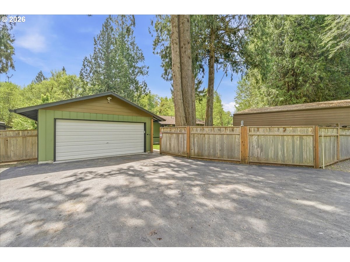 15116 CREEK VIEW LN