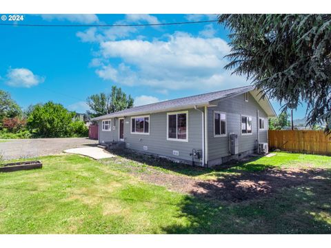 A home in Roseburg