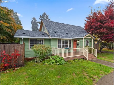 7835 SE CESAR E CHAVEZ BLVD Portland OR 97202