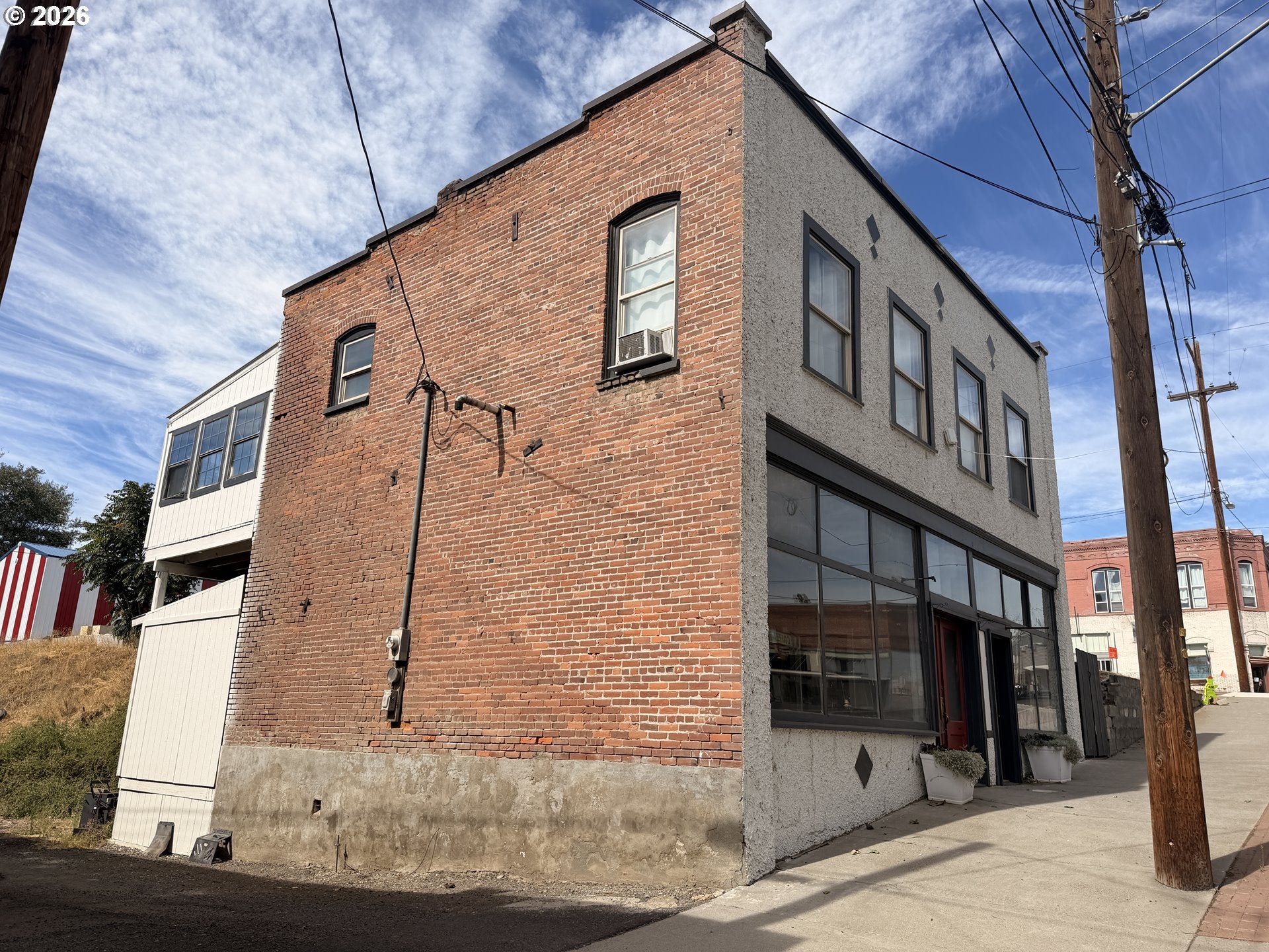1005 1ST ST