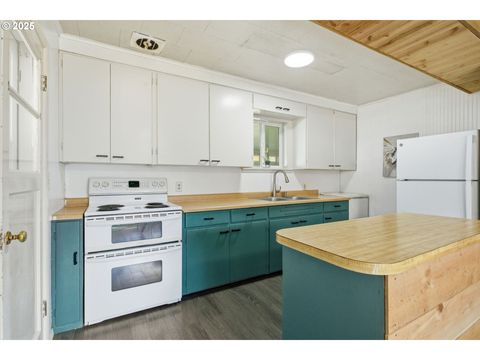 Tiny photo for 76395 River Rd, Oakridge, OR 97463 (MLS # 716381290)