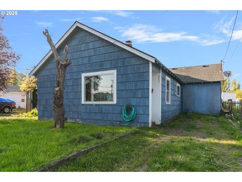 845 MYRTLE AVE Reedsport OR 97467