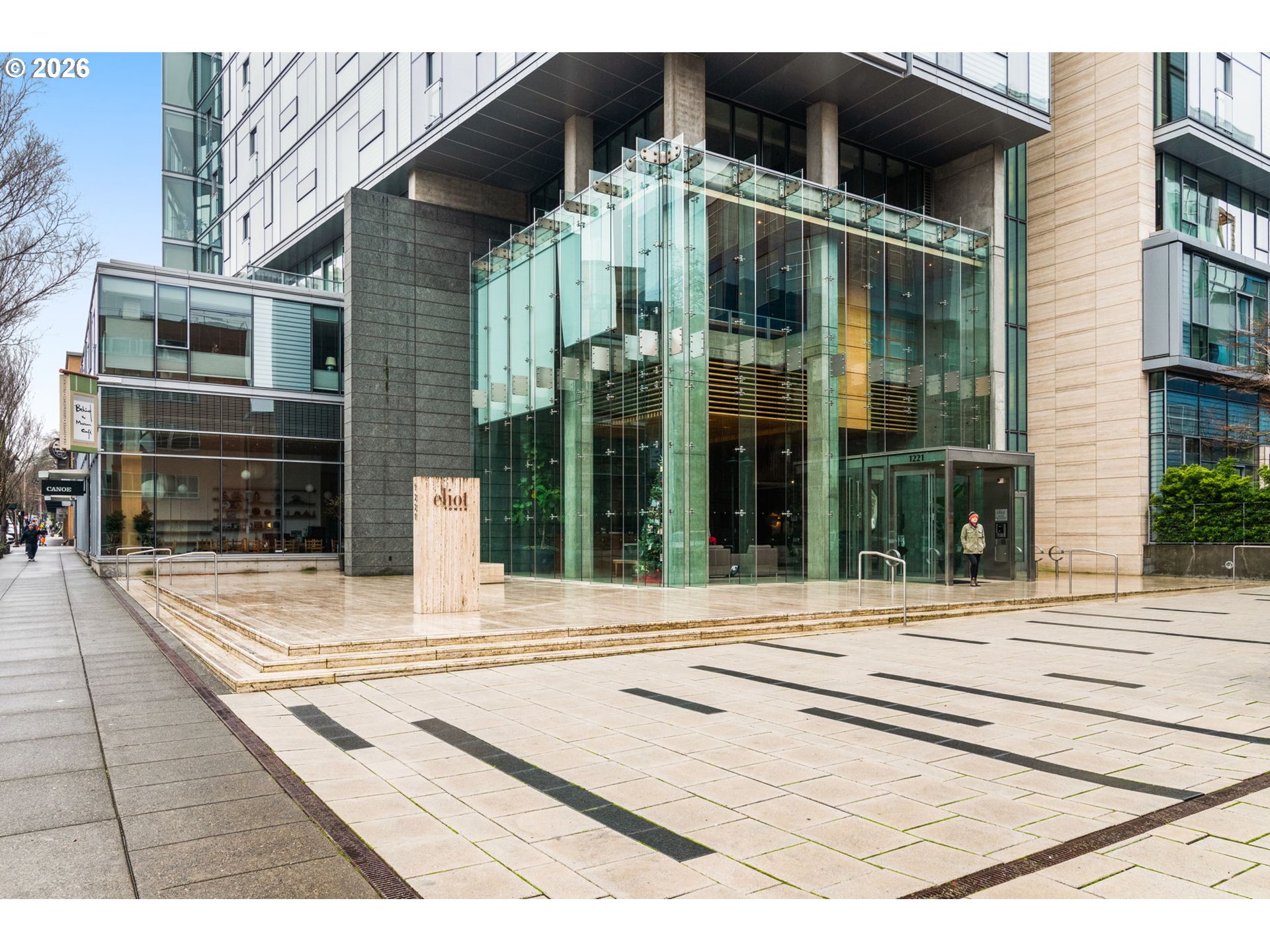 1221 SW 10TH AVE 702