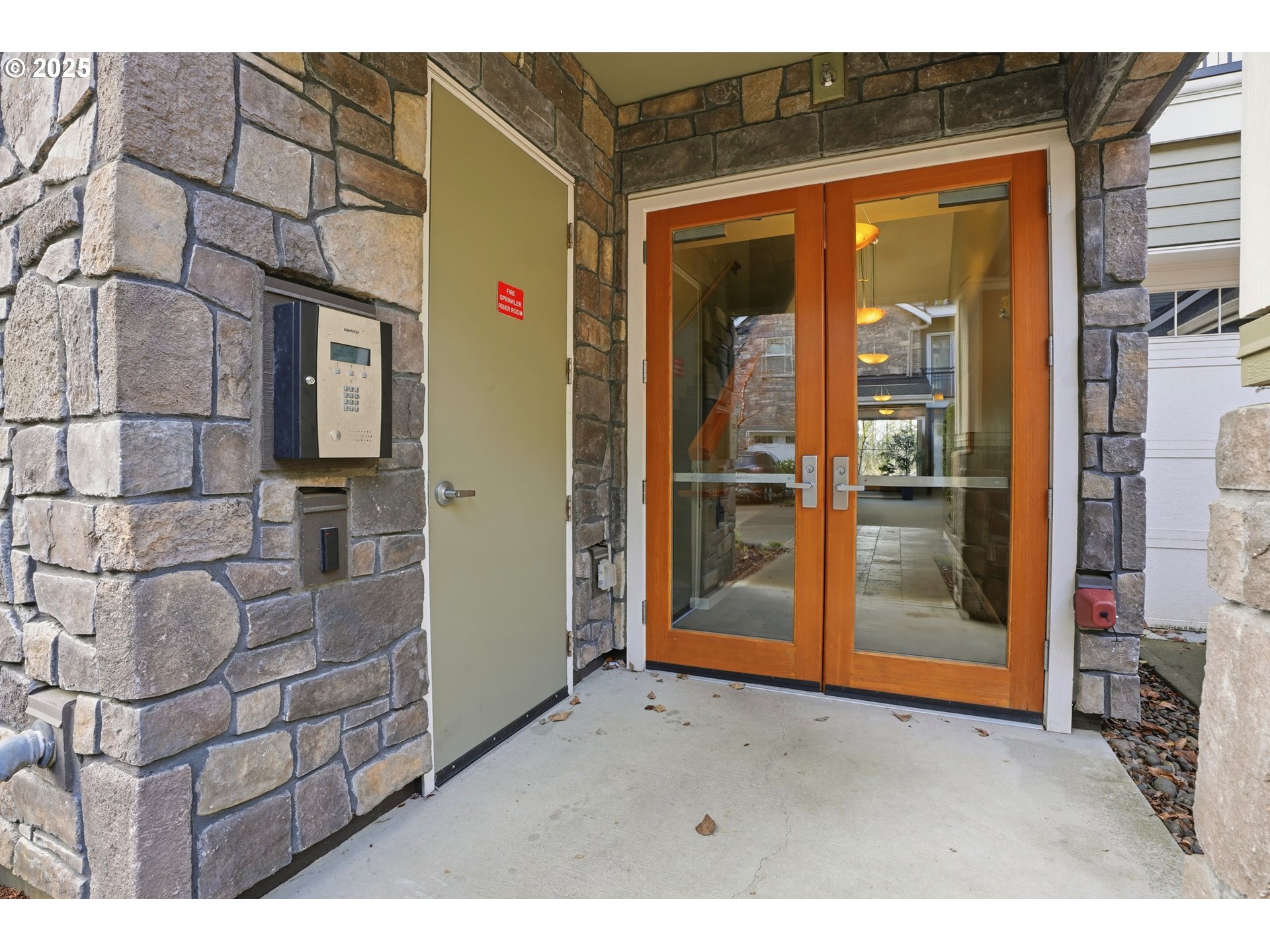 11703 SE CRESTED EAGLE LN