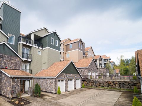 11703 SE CRESTED EAGLE LN Happy Valley OR 97086