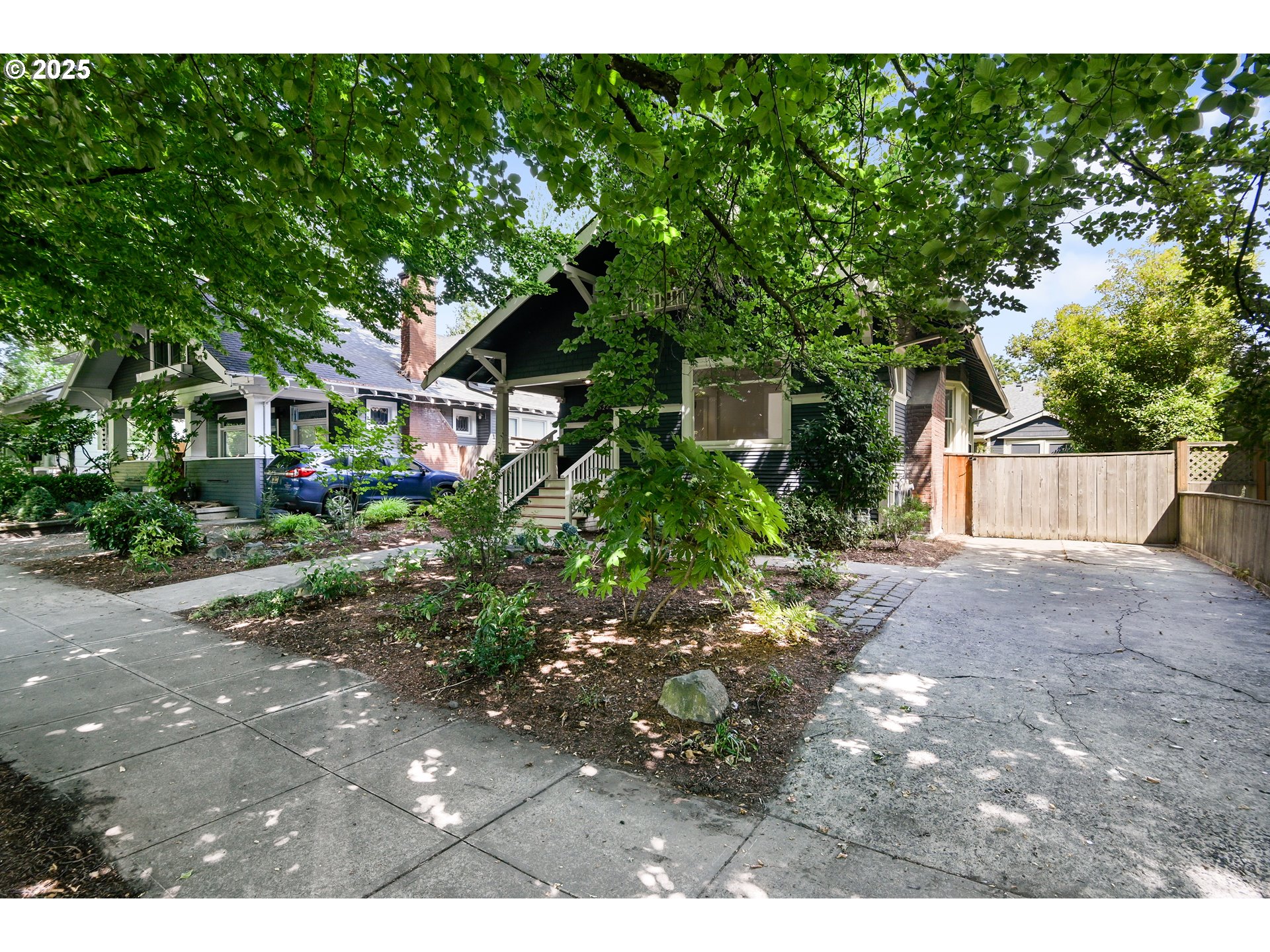 2438 NE 7TH AVE