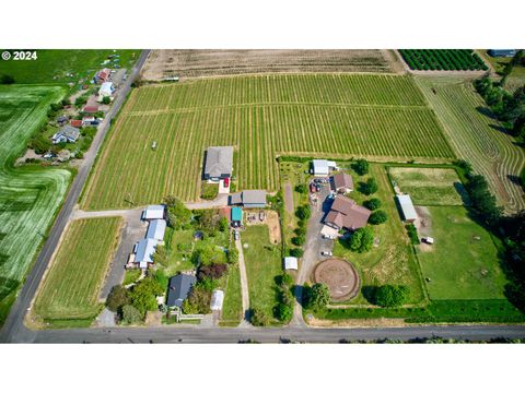 A home in Yamhill