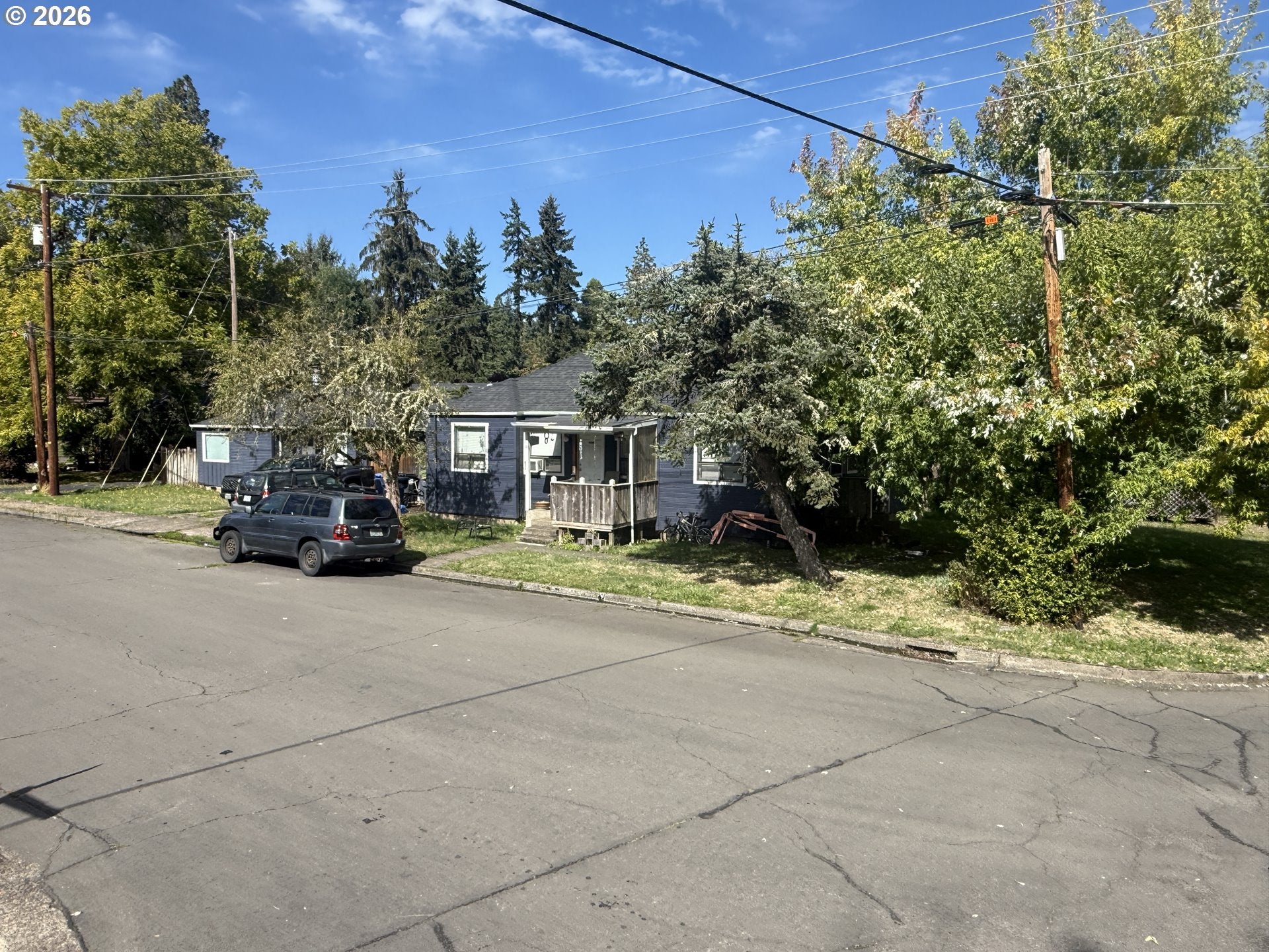 893 SPRAGUE ST